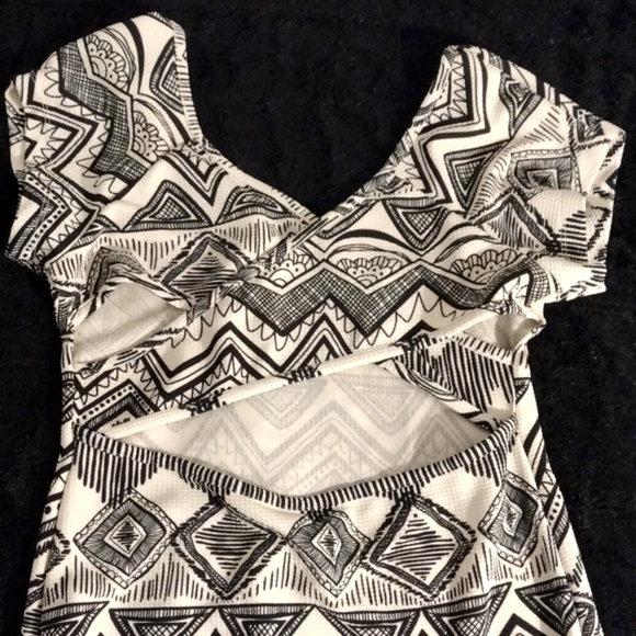 Dress - Picture 4 of 5